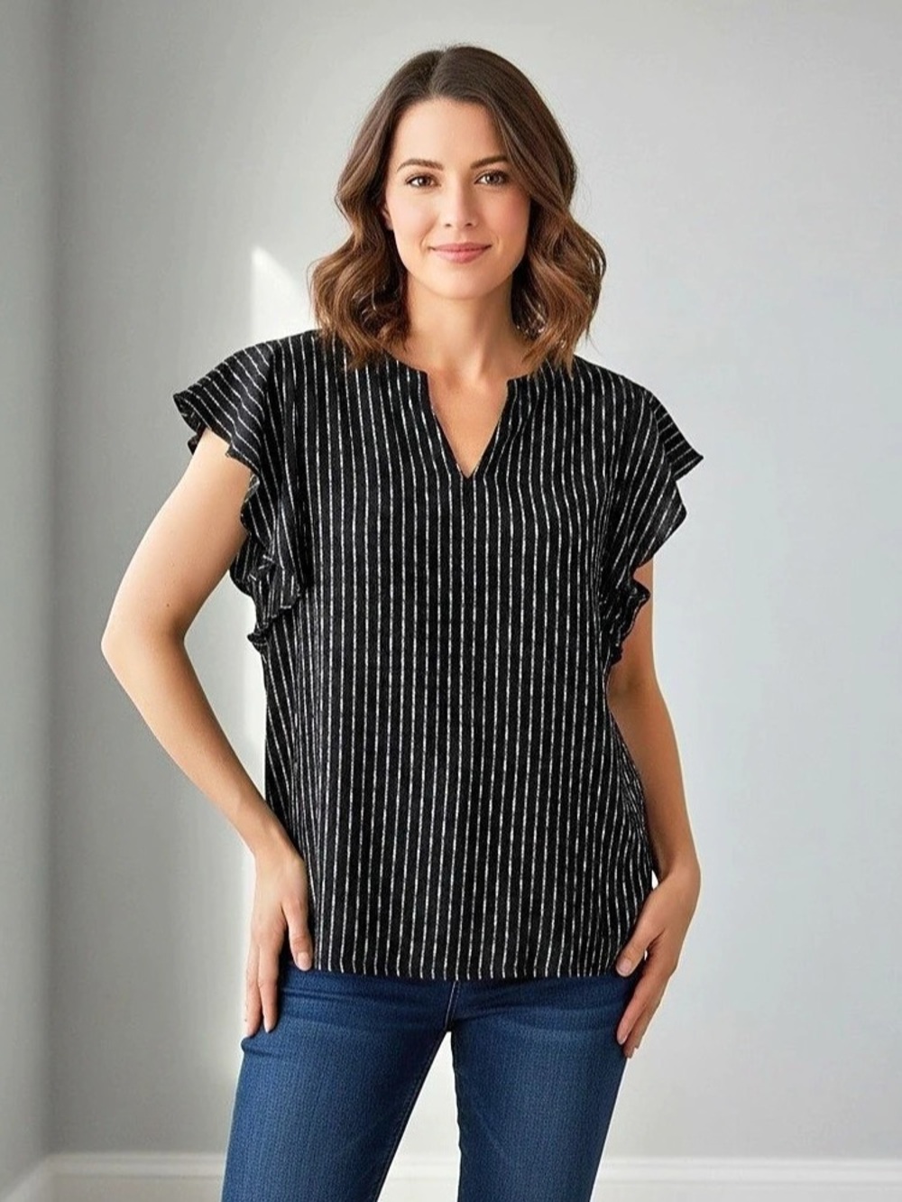 Vince Camuto Hudson Blouse Striped Ruffle Sleeve Blouse in Black & White Size